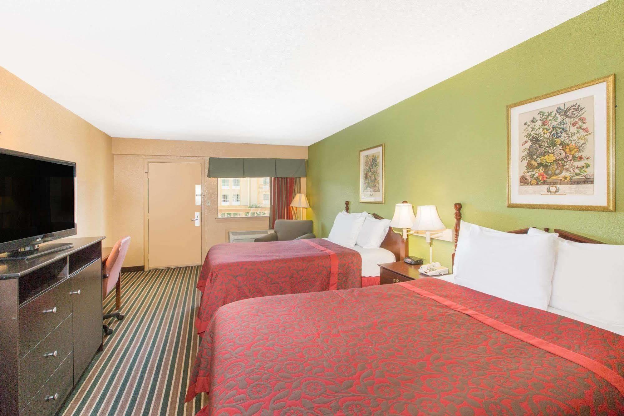 Days Inn By Wyndham Tupelo Zewnętrze zdjęcie