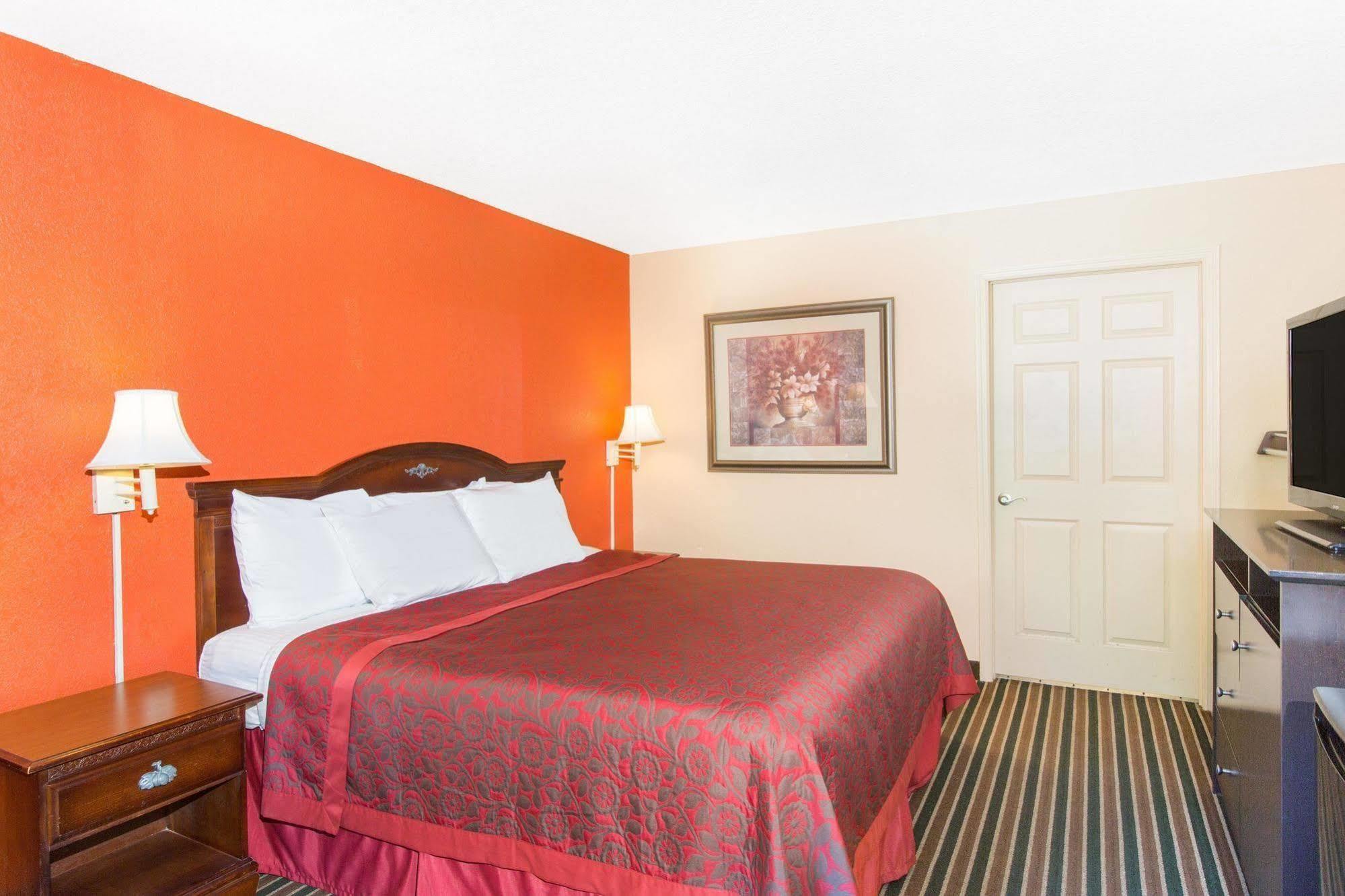 Days Inn By Wyndham Tupelo Zewnętrze zdjęcie