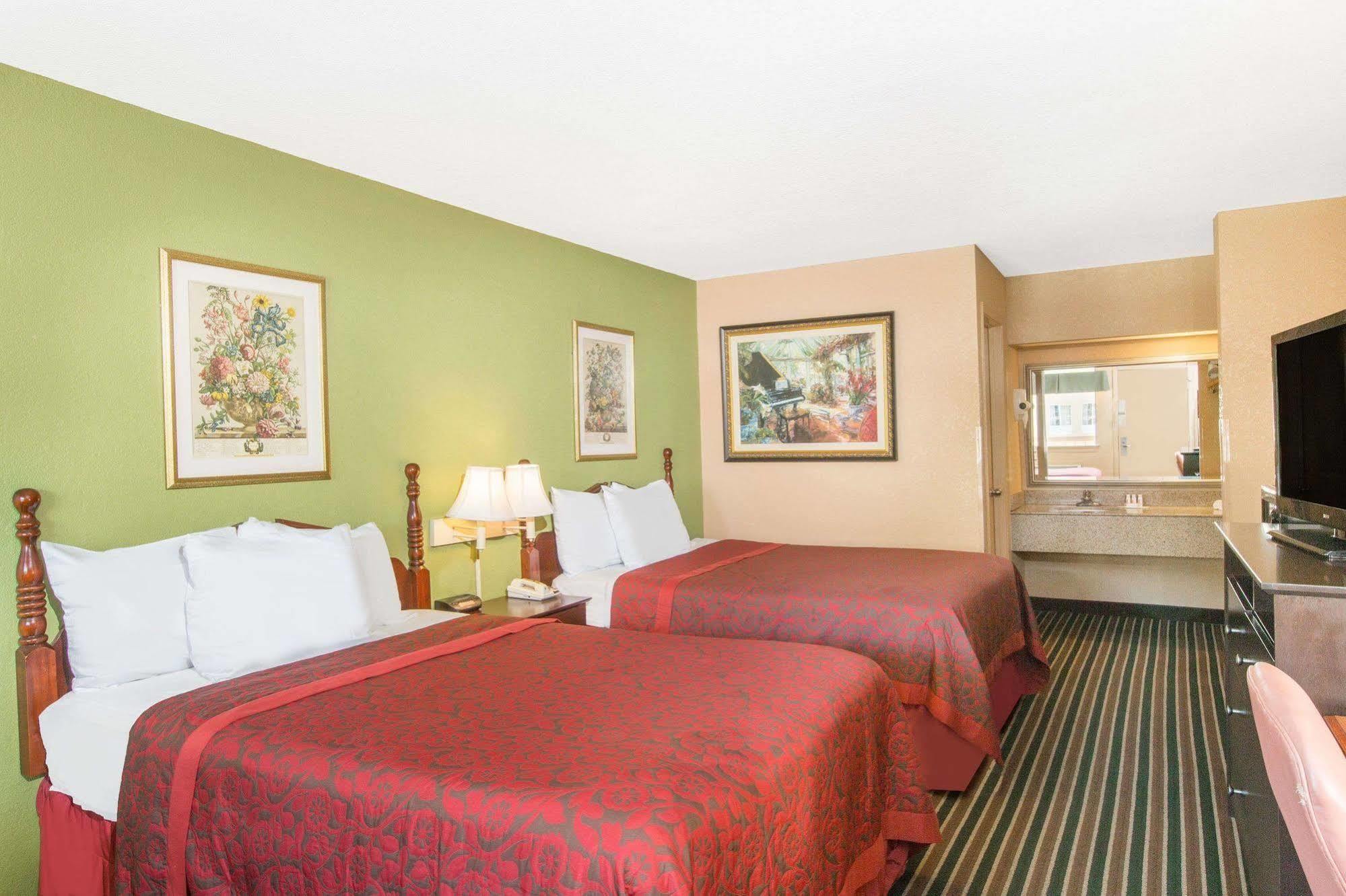 Days Inn By Wyndham Tupelo Zewnętrze zdjęcie